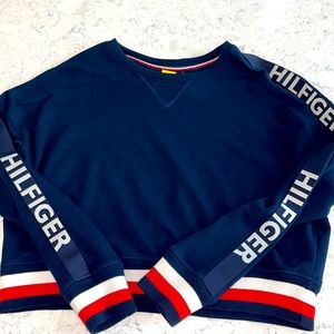 Vintage Tommy Hilfiger cropped sweater